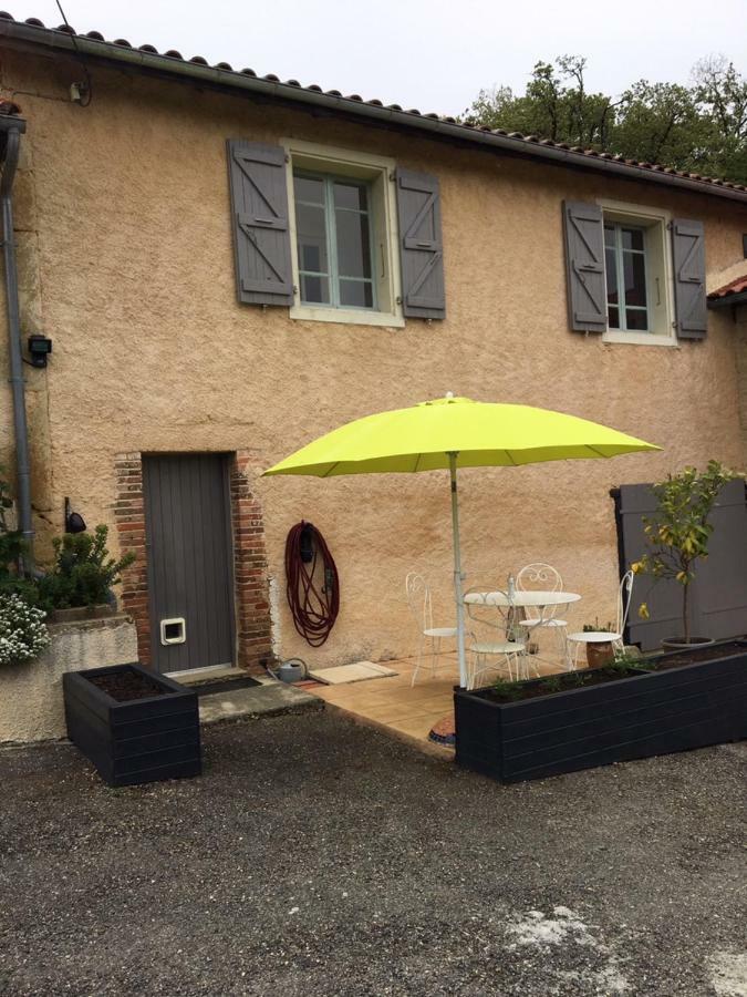 Gite Au MarronSeissan エクステリア 写真